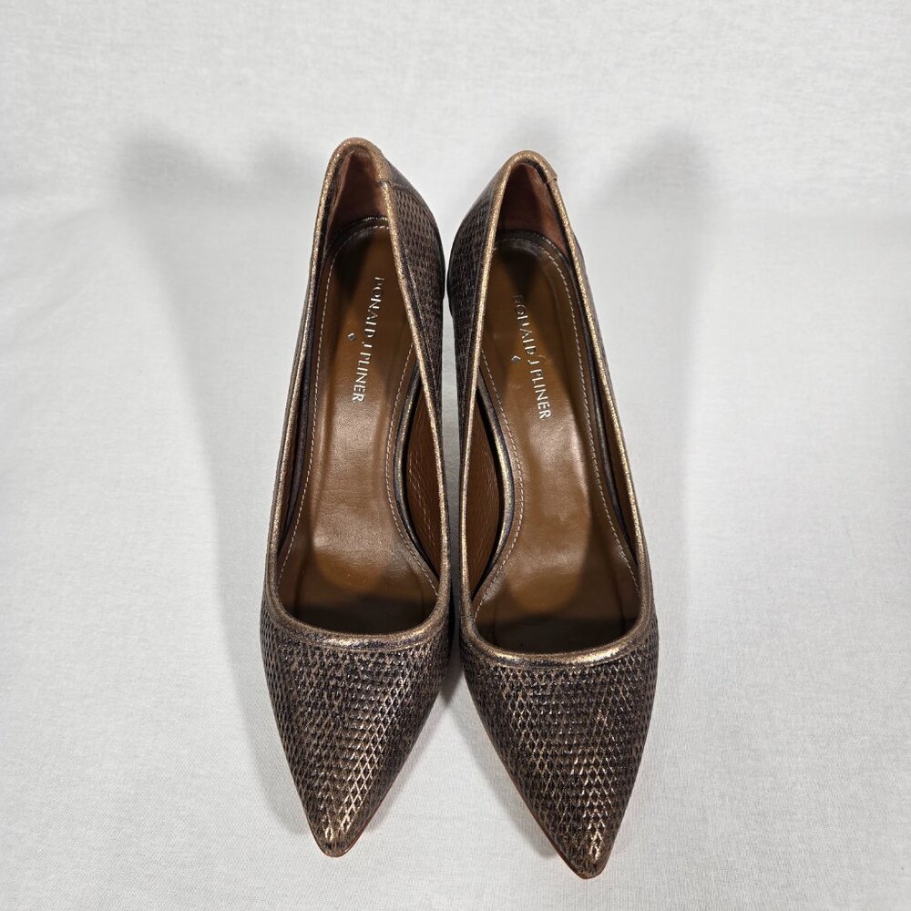 DONALD J PLINER Gold Metallic Brush Off LEATHER Pointed Toe Heel Pumps Size 8.5M - Picture 4 of 17